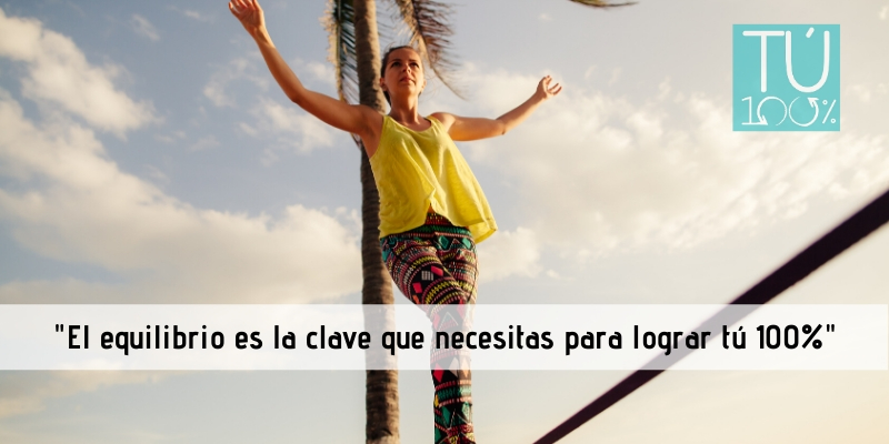 Mujer equilibrándose.